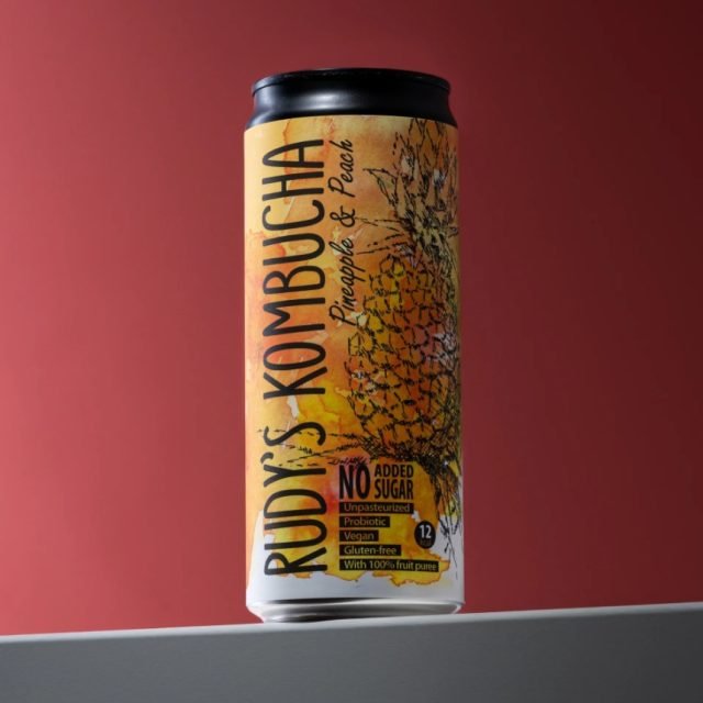 Itin skanus, be cukraus - kombuča gėrimas su ananasais ir persikais. Tik 12 kalorijų 100 ml 🍑
Sudėtyje yra vitamino C, vitaminų B1, B6 ir B12.
VEGANIŠKAS · PROBIOTINIS · BE GLIUTENO · NEPASTERIZUOTAS
Įsigykite www.necukrinis.lt🍹